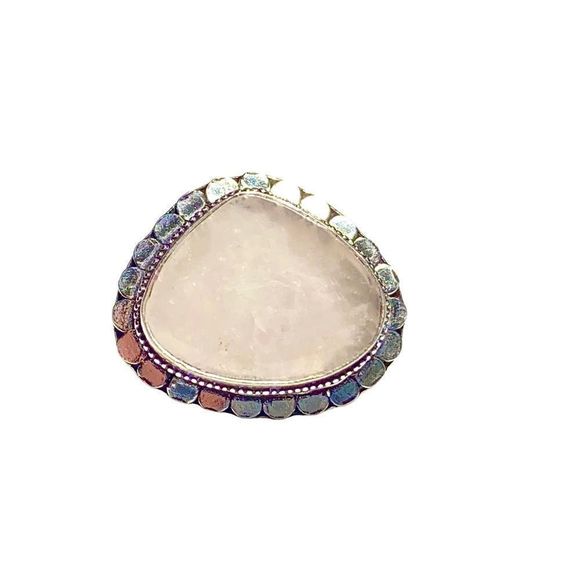 Natural Rose Quartz Gemstone in a Vintage-Look Handcafted 925 Stamped Ring (7.25 - Picture 2 of 5